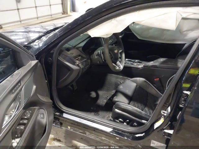 2023 CADILLAC CT4-V 1G6DL5RP0P0410364 Photo 4