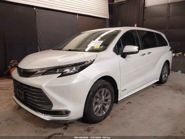 2021 TOYOTA SIENNA 5TDYSKFC2MS027729 Photo 1