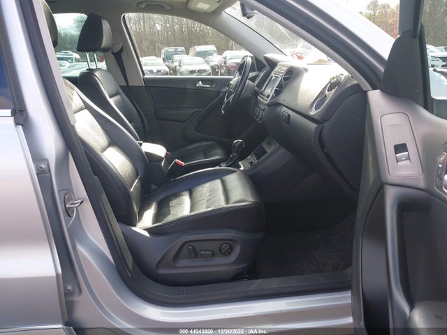 Продаж на аукціоні авто 2017 Volkswagen Tiguan 2.0t Sport, vin: WVGTV7AX9HK027549, номер лоту: 44043850