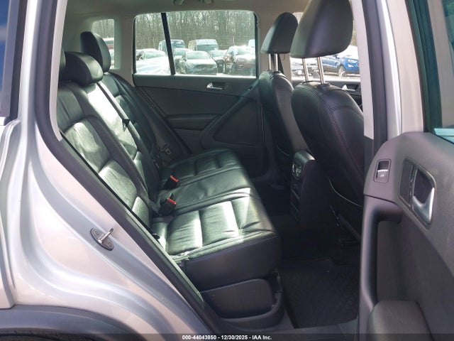 Продаж на аукціоні авто 2017 Volkswagen Tiguan 2.0t Sport, vin: WVGTV7AX9HK027549, номер лоту: 44043850