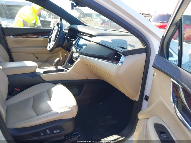 2017 CADILLAC XT5 1GYKNBRS1HZ241996 Photo 4