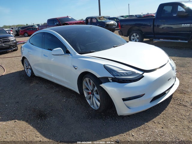 2018 TESLA MODEL 3 5YJ3E1EB0JF106532 Photo 0