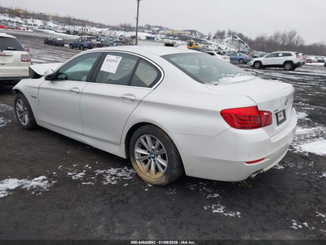 2016 BMW 528I WBA5A7C5XGG151638 Photo 2