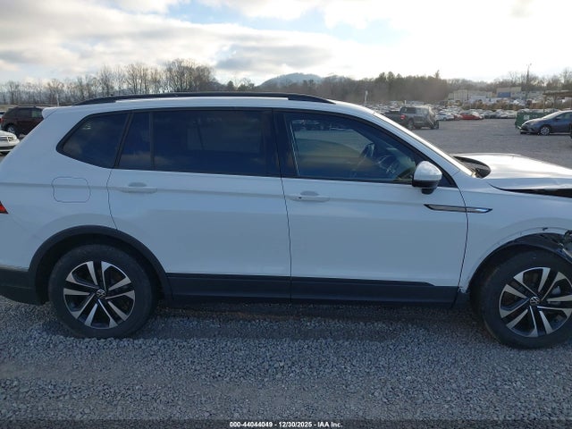 3VV0B7AX0NM121793 Volkswagen Tiguan 2.0t S
