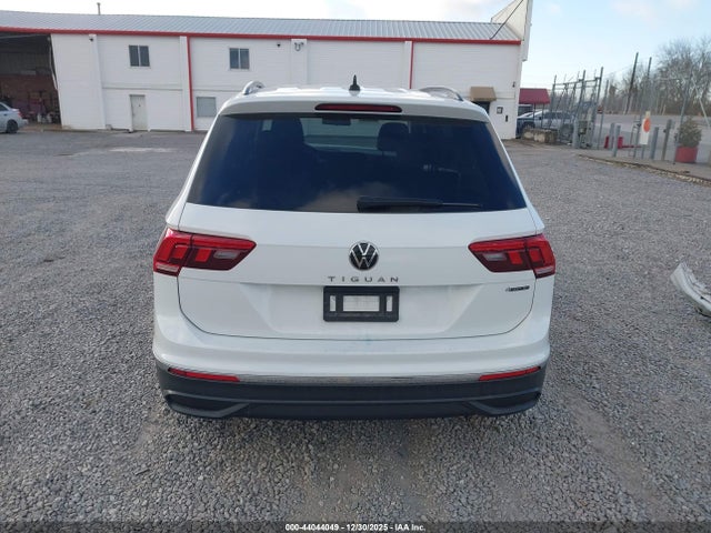 3VV0B7AX0NM121793 Volkswagen Tiguan 2.0t S