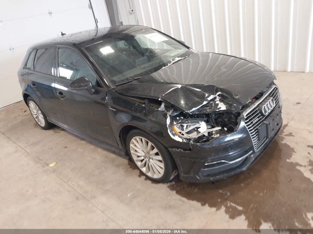 2016 AUDI A3 E-TRON WAUUPBFF7GA123882