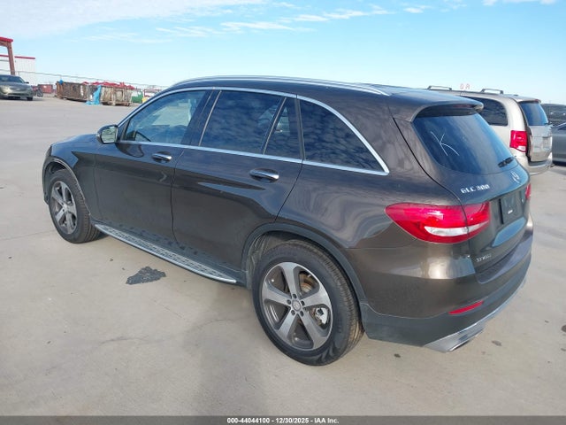 Mercedes-Benz GLC 300 2016 WDC0G4JB8GF019352 Image 3