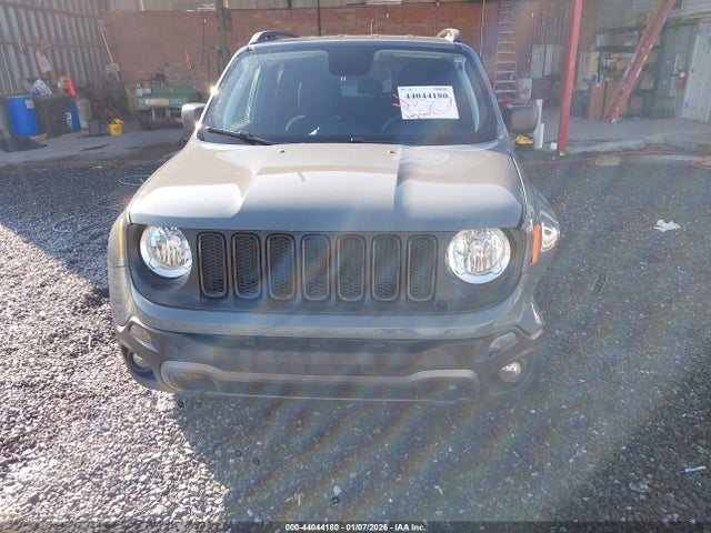 ZACCJBAB9JPH25629 Jeep Renegade Upland Edition 4x4