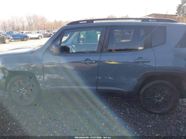 ZACCJBAB9JPH25629 Jeep Renegade Upland Edition 4x4