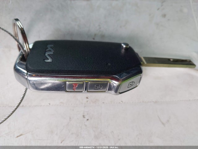 KNDJ23AU6P7188395 KIA SOUL LX