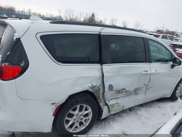 Продажа на аукционе авто 2020 Chrysler Voyager Lxi, vin: 2C4RC1DG9LR148637, номер лота: 44044277