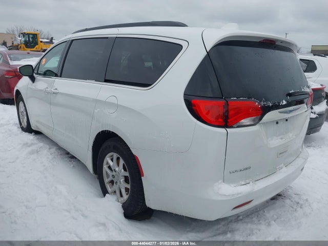 2020 CHRYSLER VOYAGER 2C4RC1DG9LR148637 Photo 2