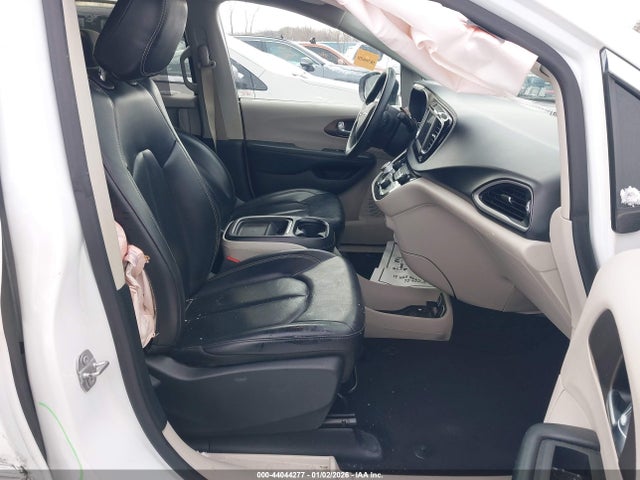 2020 CHRYSLER VOYAGER 2C4RC1DG9LR148637 Photo 4