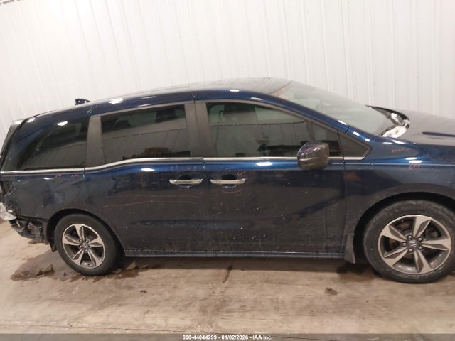 Honda Odyssey Touring 2018 5FNRL6H81JB010177 Image 14