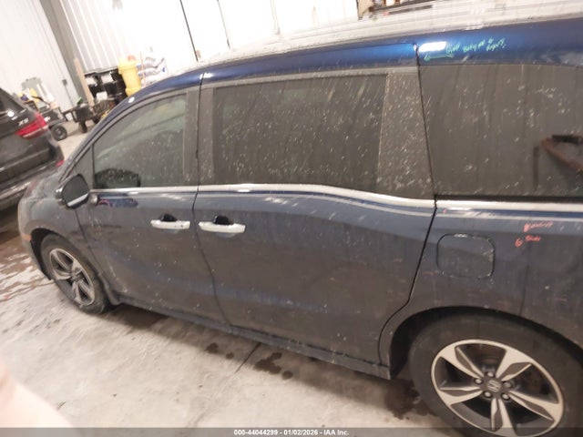 Honda Odyssey Touring 2018 5FNRL6H81JB010177 Image 15