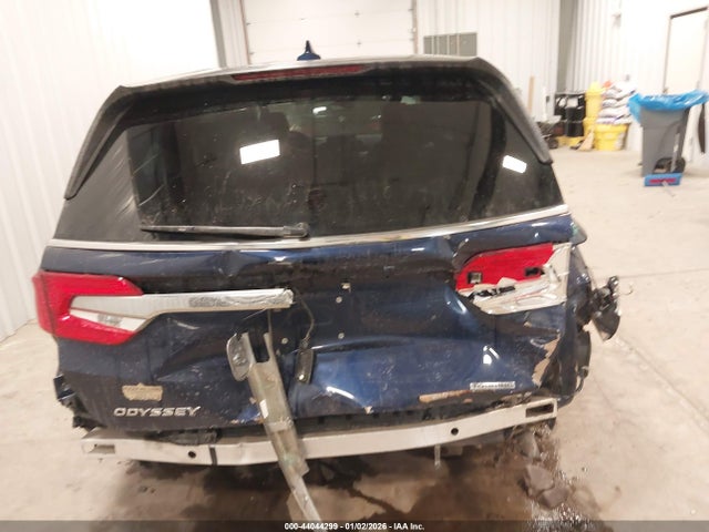 Honda Odyssey Touring 2018 5FNRL6H81JB010177 Image 17