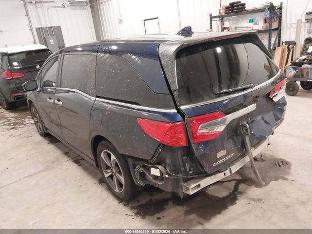 Honda Odyssey Touring 2018 5FNRL6H81JB010177 Image 3