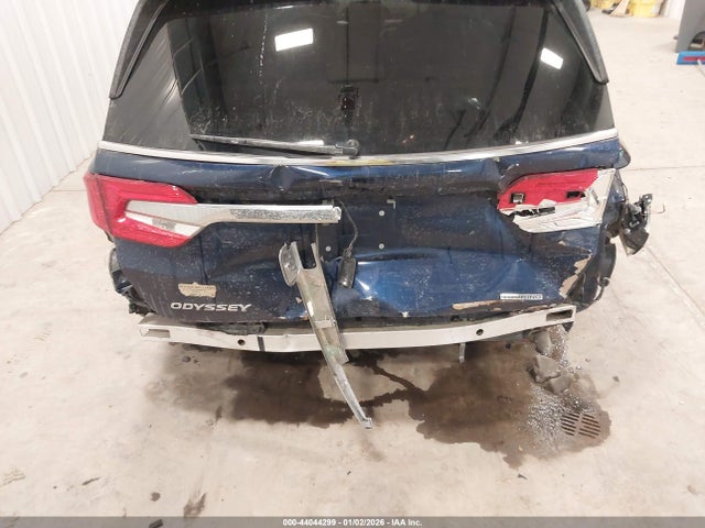 Honda Odyssey Touring 2018 5FNRL6H81JB010177 Image 6