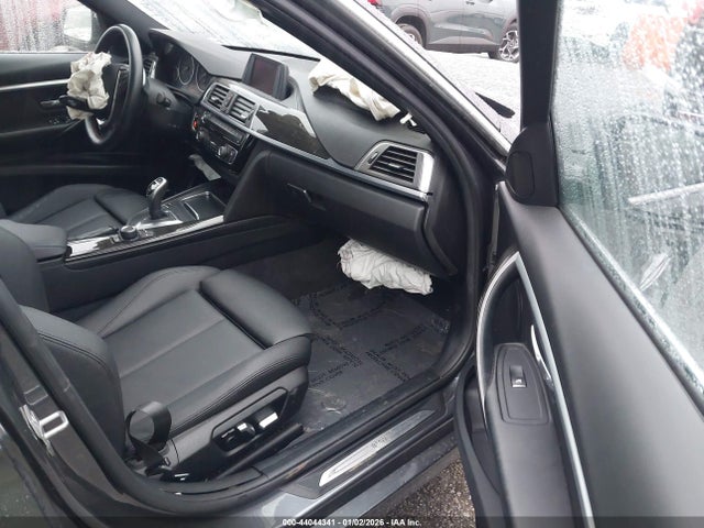 WBA8B9C56JEE81143 BMW 330I