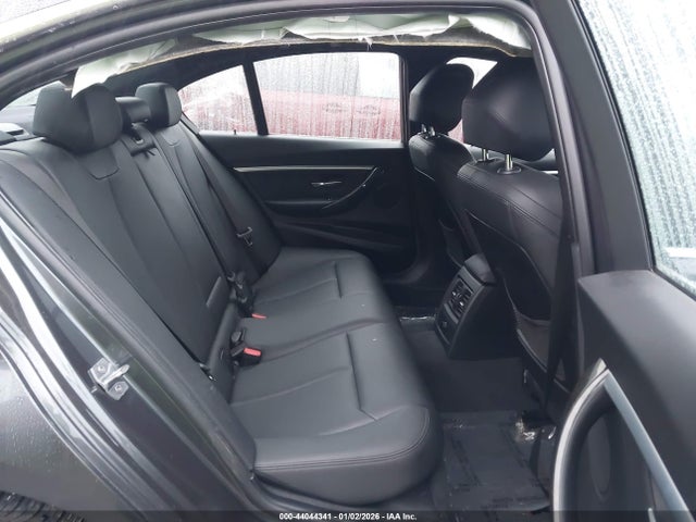 WBA8B9C56JEE81143 BMW 330I