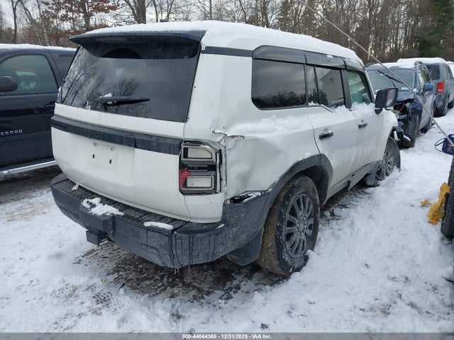 2024 TOYOTA LAND CRUISER JTEABFAJ9RK013349 Photo 3