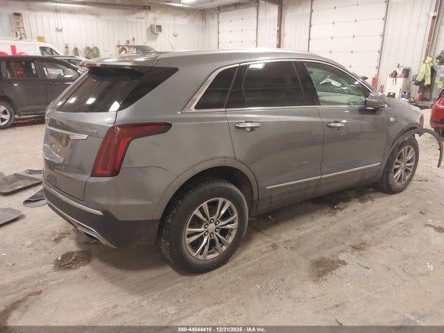 2021 CADILLAC XT5 1GYKNDRS8MZ134885 Photo 3