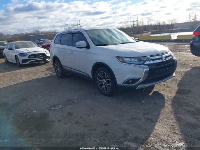 2016 MITSUBISHI OUTLANDER JA4AZ3A32GZ004801 Photo 0