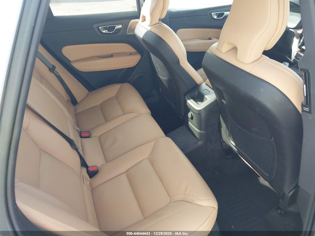 2023 VOLVO XC60 RECHARGE PLUG-IN HYBRID YV4H60DA1P1376177 Photo 7