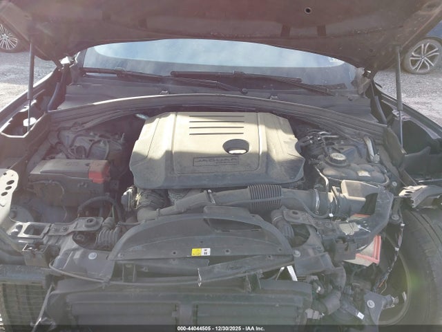 2018 JAGUAR F-PACE SADCK2FN2JA251978 Photo 9