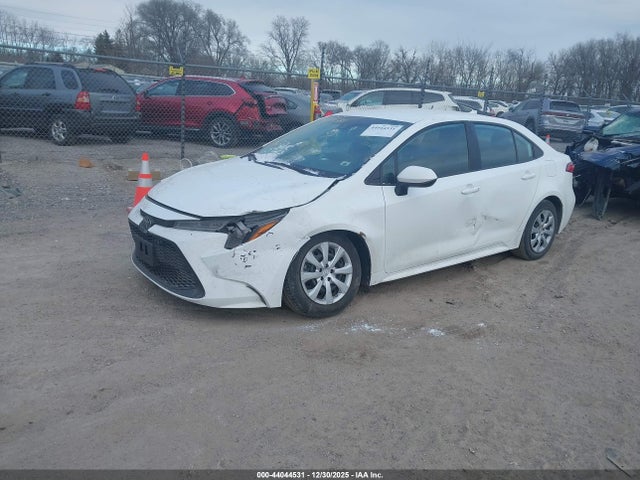 5YFEPMAE7MP216961 Toyota COROLLA LE