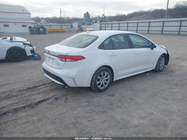 5YFEPMAE7MP216961 Toyota COROLLA LE