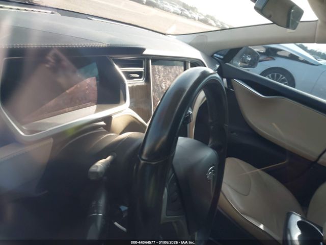 2013 TESLA MODEL S 5YJSA1DN9DFP25296 Photo 6