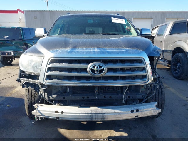 5TDJW5G10ES101834 Toyota Sequoia Limited 5.7l V8