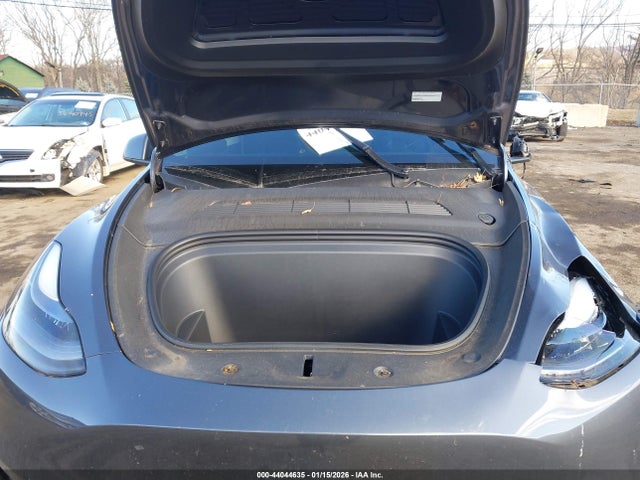 2023 TESLA MODEL Y 7SAYGDEF2PF854392 Photo 9