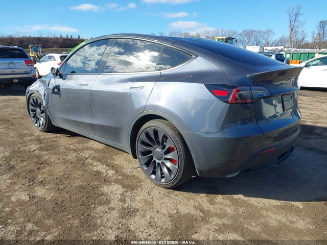 2023 TESLA MODEL Y 7SAYGDEF2PF854392 Photo 2