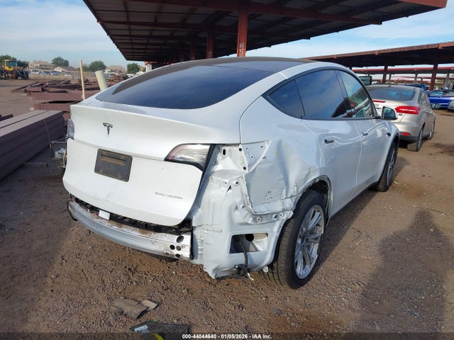 2020 TESLA MODEL Y 5YJYGDEEXLF032602 Photo 3