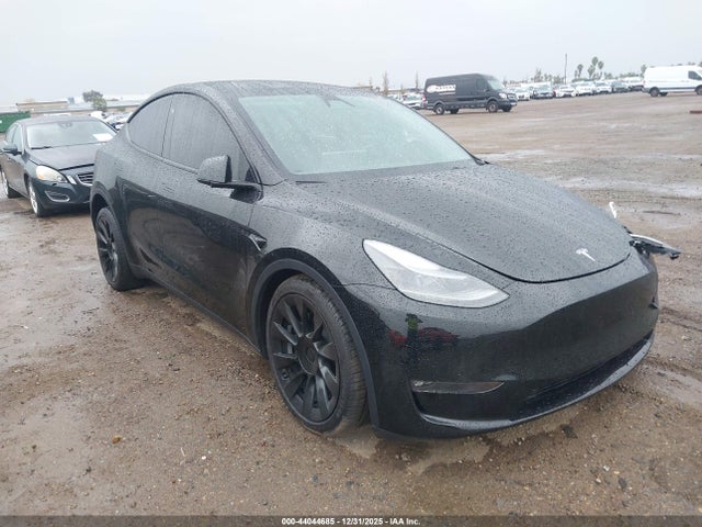 2023 TESLA MODEL Y 7SAYGDEE7PF853679 Photo 0