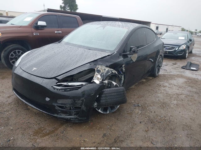 2023 TESLA MODEL Y 7SAYGDEE7PF853679 Photo 1