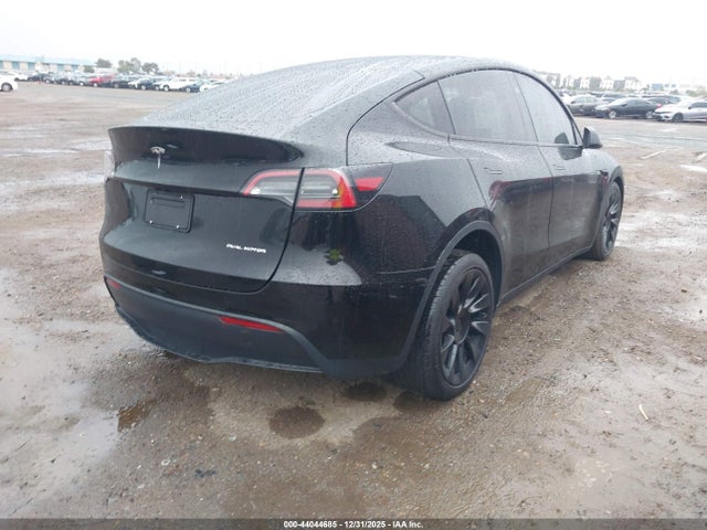 2023 TESLA MODEL Y 7SAYGDEE7PF853679 Photo 3