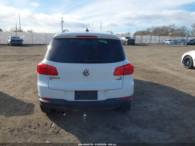 2016 Volkswagen Tiguan Se მანქანა იყიდება აუქციონზე, vin: WVGBV7AX3GW541688, აუქციონის ნომერი: 44044738