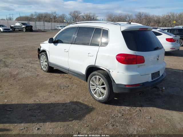 2016 Volkswagen Tiguan Se მანქანა იყიდება აუქციონზე, vin: WVGBV7AX3GW541688, აუქციონის ნომერი: 44044738