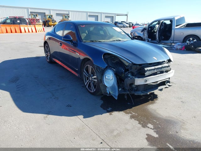 2013 PORSCHE PANAMERA WP0AA2A79DL012676