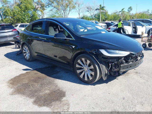 2019 TESLA MODEL X 5YJXCAE21KF187131 Photo 0