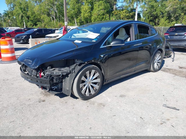 2019 TESLA MODEL X 5YJXCAE21KF187131 Photo 1