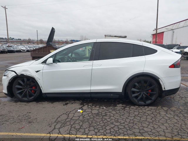 44044805 :رقم المزاد ، 5YJXCBE45JF104807 vin ، 2018 Tesla Model X 100d/75d/p100d مزاد بيع