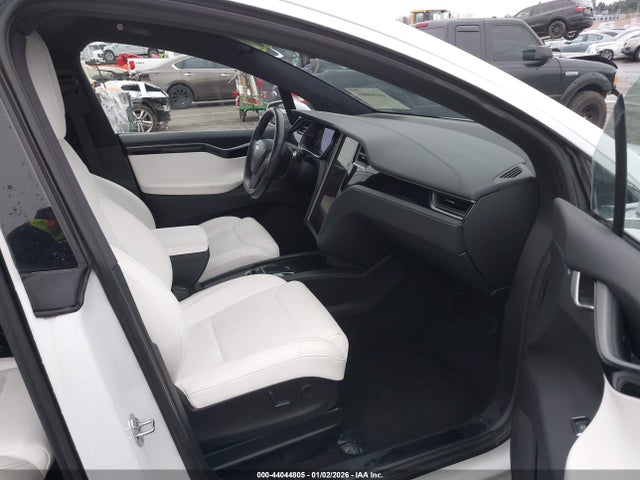 44044805 :رقم المزاد ، 5YJXCBE45JF104807 vin ، 2018 Tesla Model X 100d/75d/p100d مزاد بيع