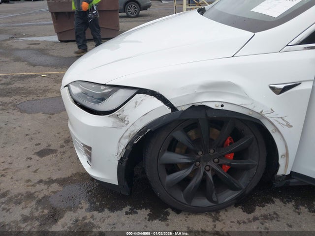 44044805 :رقم المزاد ، 5YJXCBE45JF104807 vin ، 2018 Tesla Model X 100d/75d/p100d مزاد بيع