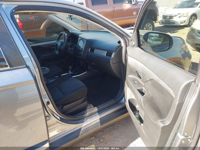 2018 MITSUBISHI OUTLANDER JA4AZ3A34JZ042571 Photo 4