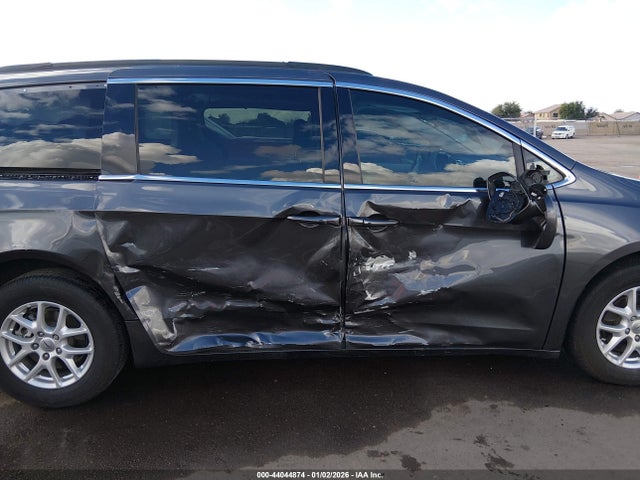 Chrysler Pacifica Touring L 2022 2C4RC1BG1NR150193 Image 13