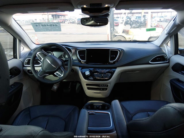 Chrysler Pacifica Touring L 2022 2C4RC1BG1NR150193 Image 17